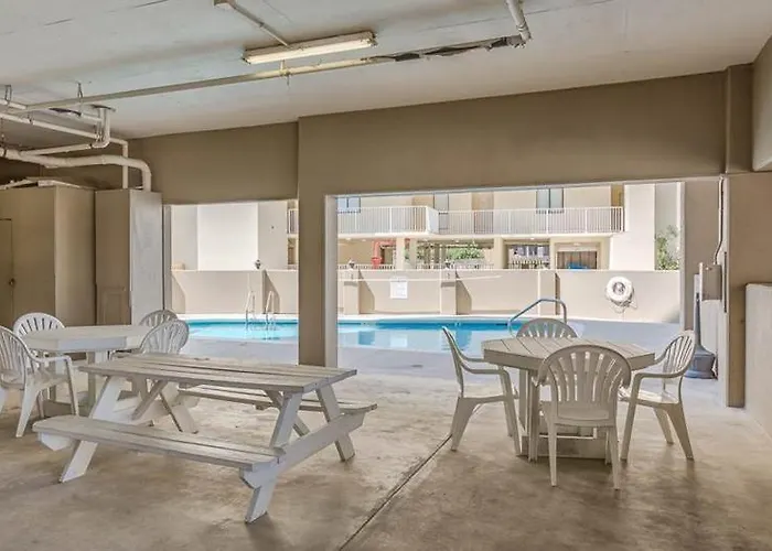 Holiday home Gulf House 101 - Gulf Front - Sleeps 8 - Great Location - Prickett *