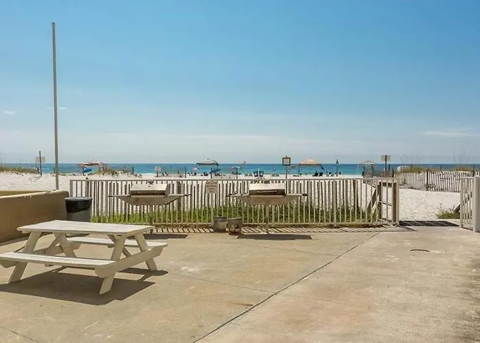 Gulf House 101 - Gulf Front - Sleeps 8 - Great Location - Prickett Holiday home Gulf Shores