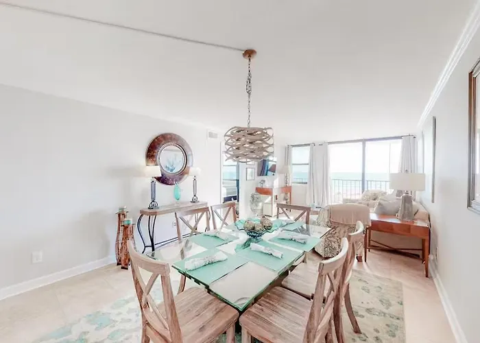Holiday home Gulf House 101 - Gulf Front - Sleeps 8 - Great Location - Prickett Gulf Shores